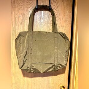 Baggu Cloud Carry-on Never Been Used With Tags